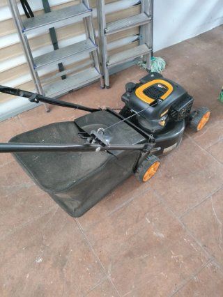 Cortacésped a gasolina