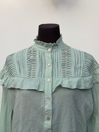 Blusa Scalpers verde con volantes