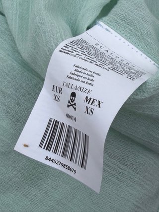 Blusa Scalpers verde con volantes