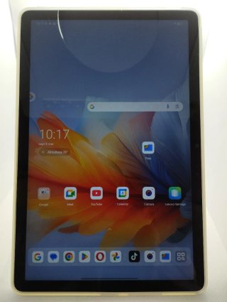Lenovo Tab con Funda Transparente