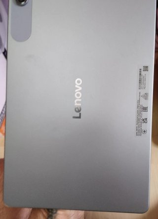 Lenovo Tab con Funda Transparente
