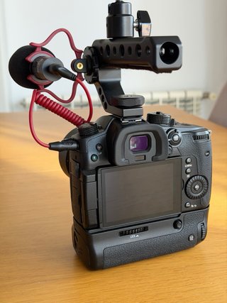 OFERTÓN! Panasonic GH5 + accesorios