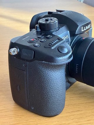 OFERTÓN! Panasonic GH5 + accesorios