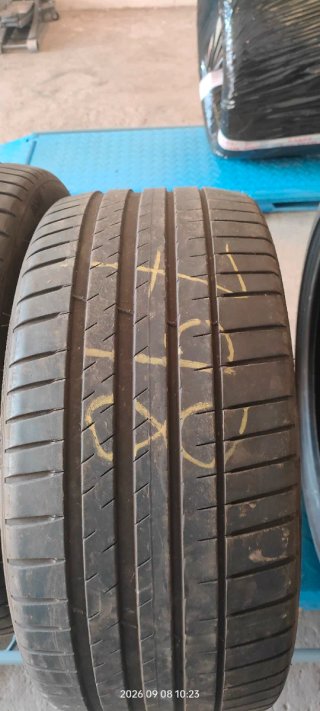 Michelin Pilot Sport 4 245/40 R19 98Y