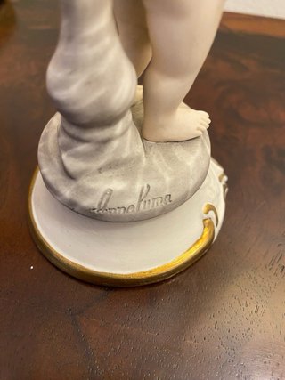 Figura de porcelana Capodimonte niño tambor