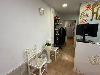 Peluqueria Mislata Lista para Empezar a Trabajar !