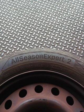 NEUMATICOS 184/65R15 88T