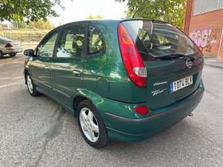 Nissan Almera 2001