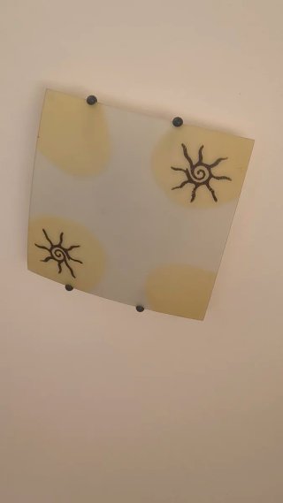 Plafón de cristal con diseño de sol. Precio unidad