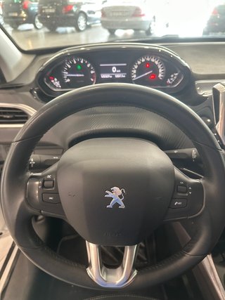 Peugeot 2008 2015