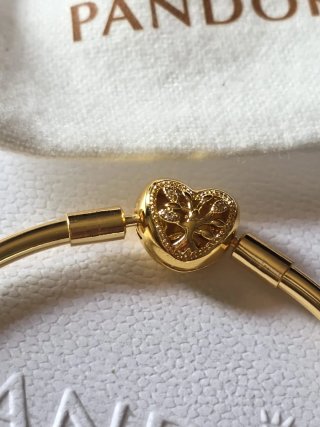 Pulsera Pandora Familia Corazón Oro