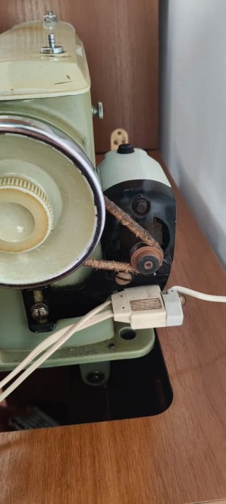 Máquina de coser Alfa Rotomatic