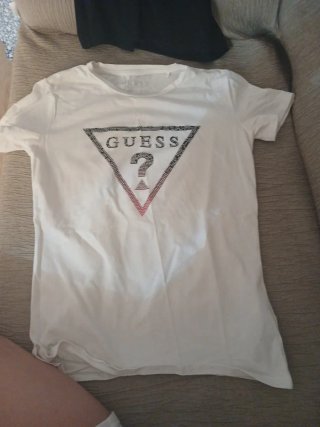 Camiseta Guess Negra con Lentejuelas Talla s  xs