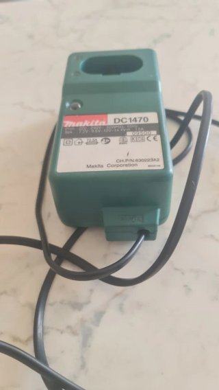 Caricabatterie Makita DC1470