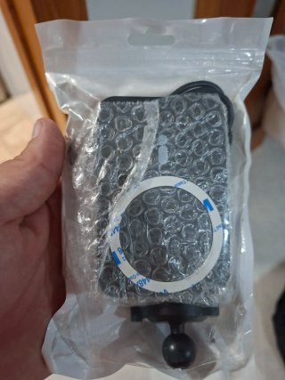 Cargador móvil con soporte