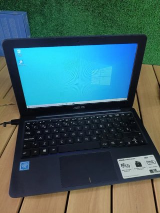 Asus E202SA- Portatil de 11.6" HD Intel Celeron