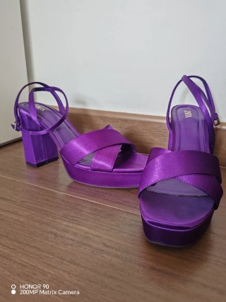 Tacones morados plataforma talla 40