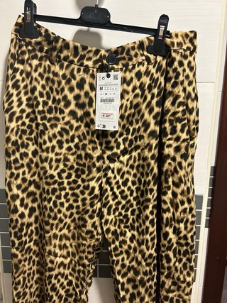 Pantalón Zara Animal Print Talla M