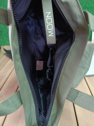 MOON bolsa de pañales de ónix en forma de V