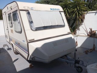 Caravana Adria 750kg