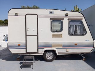 Caravana Adria 750kg