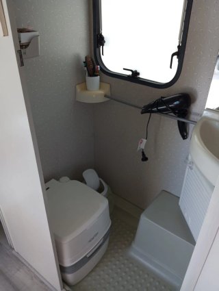 Caravana Adria 750kg