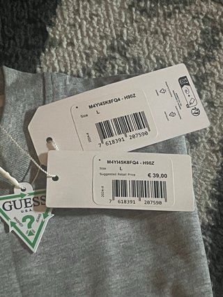 Camiseta Guess Talla L Logo Triángulo