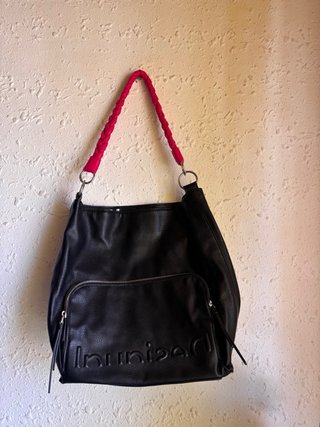 Bolso Desigual Negro con Detalles Rosas