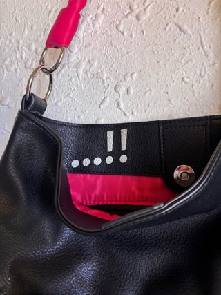 Bolso Desigual Negro con Detalles Rosas