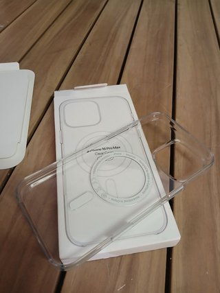 Apple Funda iPhone 16 Pro MagSafe Transparente