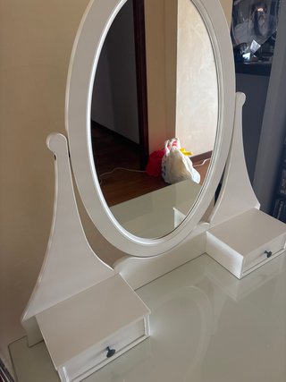 Tocador mesa Hemnes blanco Ikea con espejo ovalado