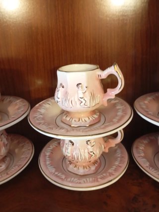 Juego de té de porcelana