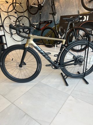 BMC KAUIS THREE 2027 Talla 56