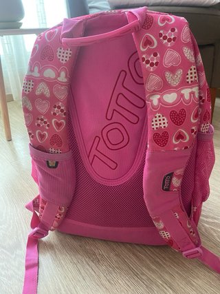 Mochila Escolar Totto 20L Corazones