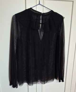 Blusa Zara Transparente Negra con volantes Talla M