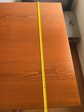 Tavolo da lavoro Ikea in legno regolabile