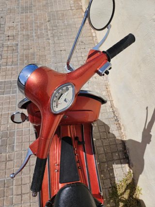 Vespa SL 125