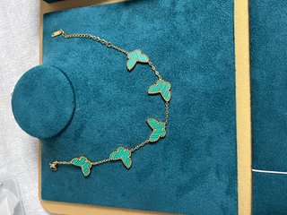 Pulsera Van Cleef & Arpels Mariposas Oro y Verde