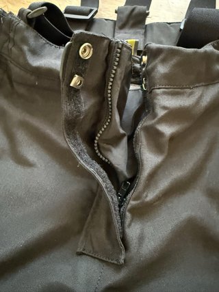 Pantalón de moto con tirantes