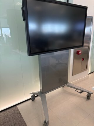 Pantalla Dell con Soporte Hidráulico