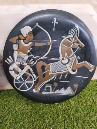 Set di quattro piatti decorativi egiziani da parete