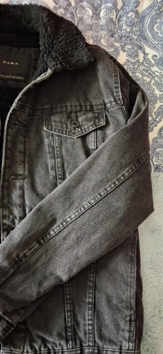 Cazadora vaquera Zara hombre Talla M negra