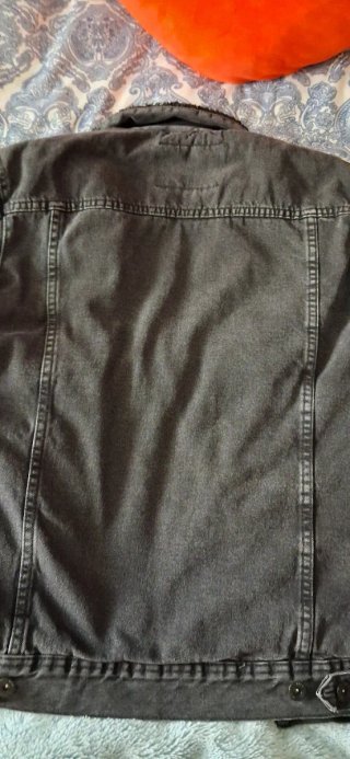 Cazadora vaquera Zara hombre Talla M negra