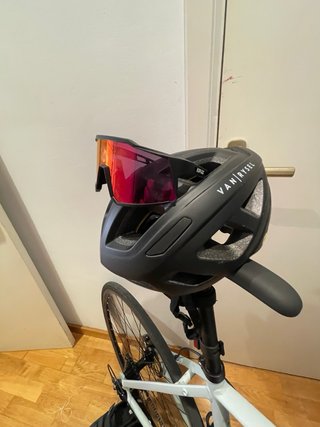 Pack Ciclismo Carretera: Casco, Calas y Bomba aire