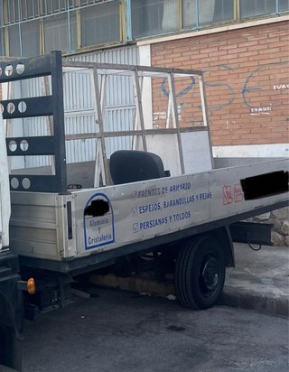 Caja de carga abierta 3,70 x 2,10