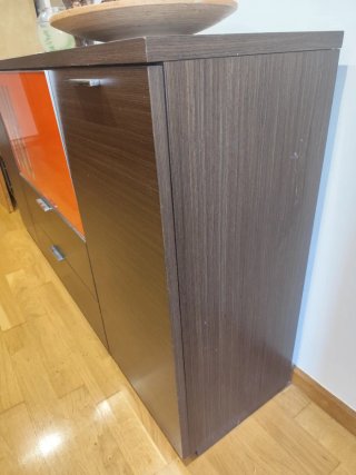Aparador moderno madera y cristal naranja