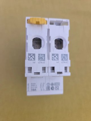 Interruptor Automático Schneider C16A