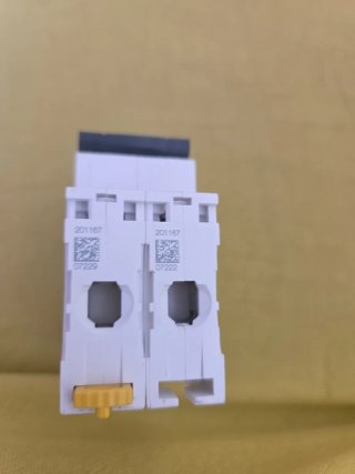 Interruptor Automático Schneider C16A