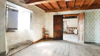 Oportunidad: casa con terreno en Trabada