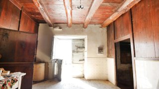 Oportunidad: casa con terreno en Trabada